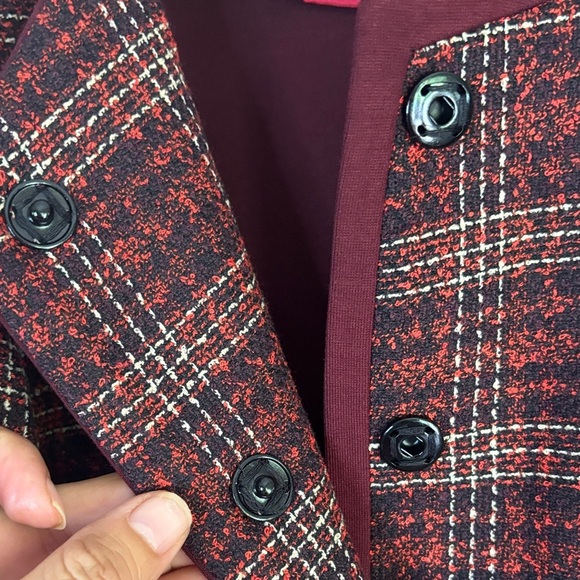 Elegant Burgundy Plaid Blazer for Women - Picture 3 of 7